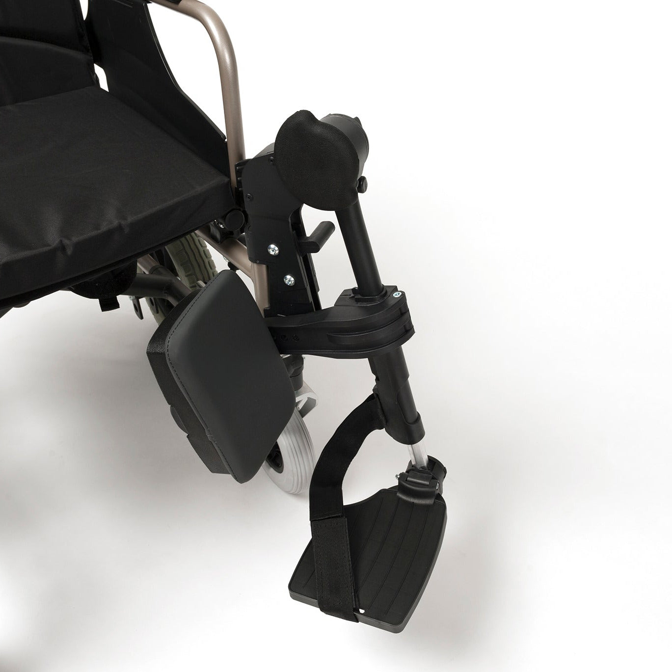 Vermeiren fótafjalir upphækkanlegar á D200 hjólastól