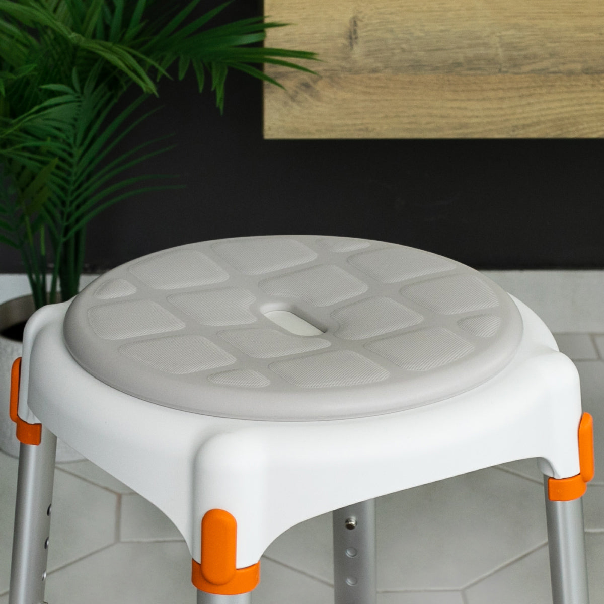 King Kringlóttur baðkollur hækkanlegur með bakka