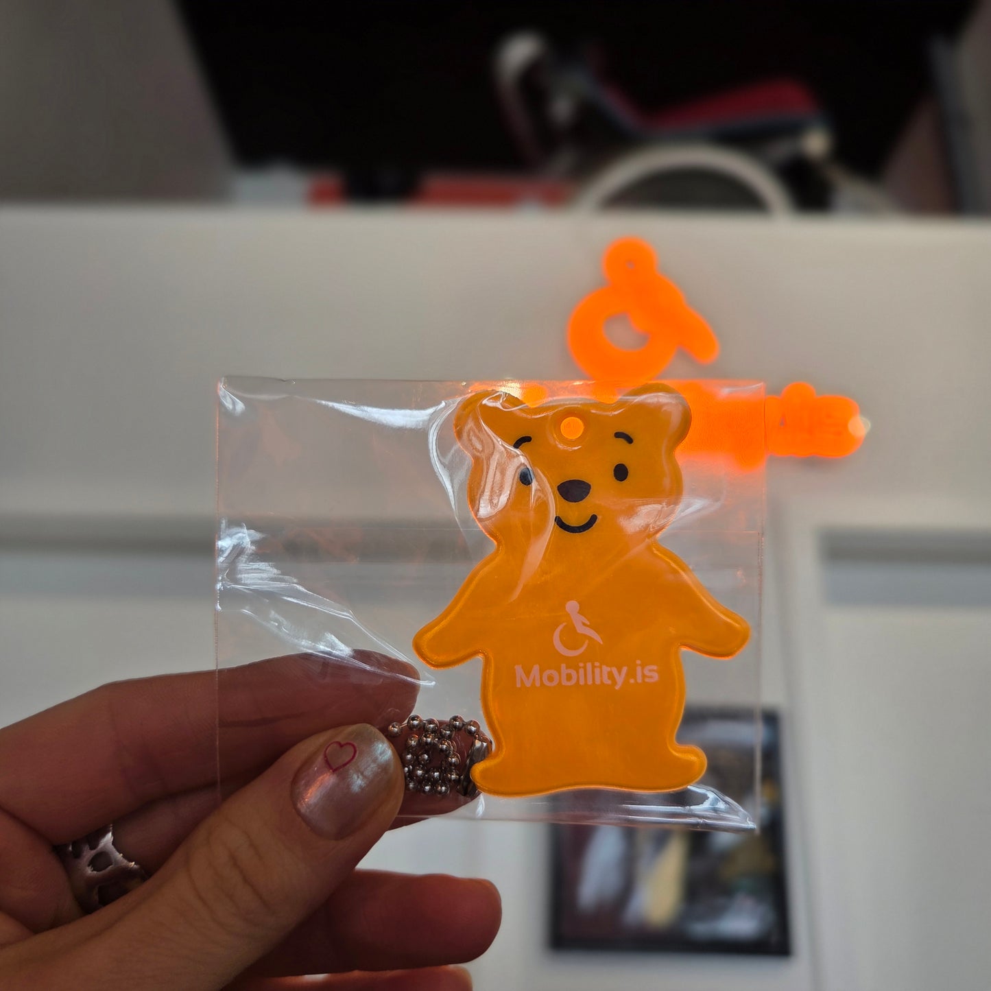 Appelsínugult endurskinsmerki