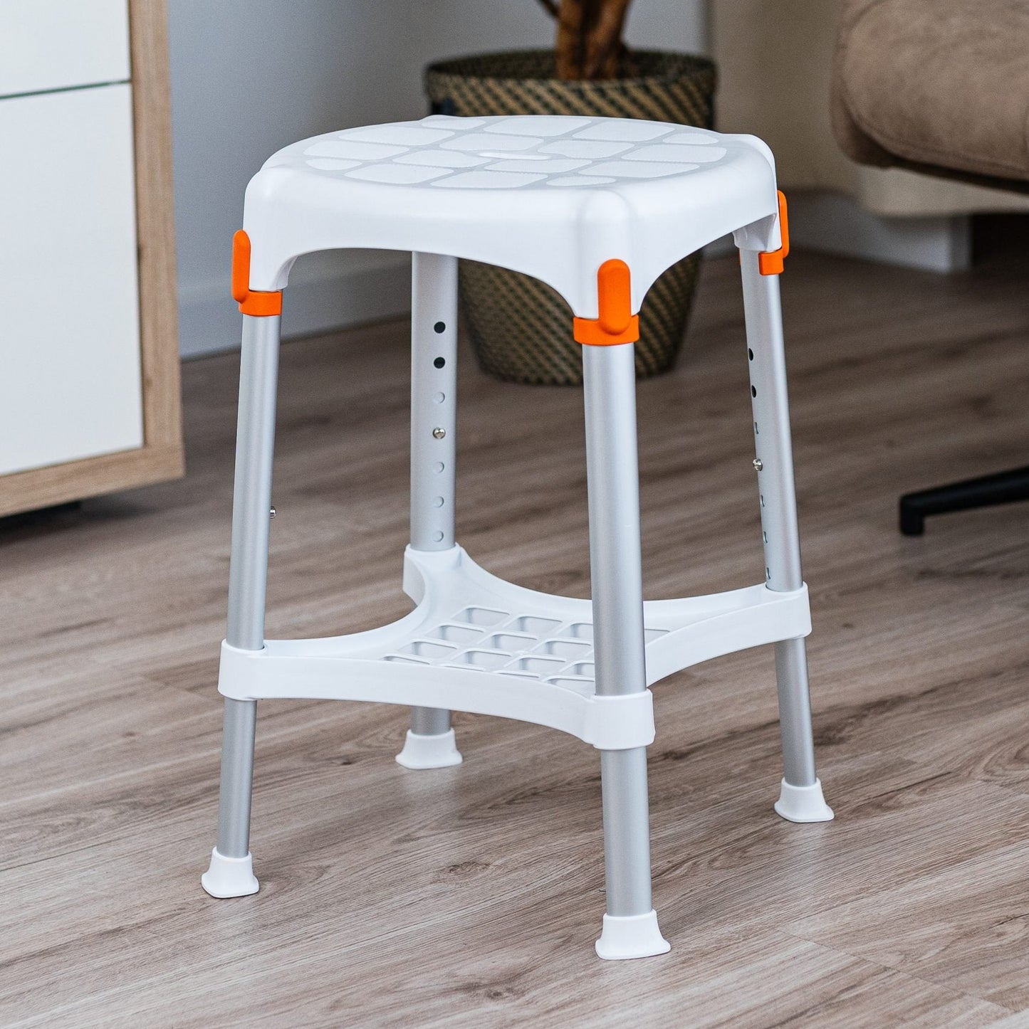 King Kringlóttur baðkollur hækkanlegur með bakka